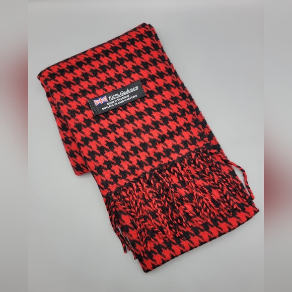 Accessories - 100% Cashmere Scarf Made in Scotland Black & Red Houndstooth NWOT